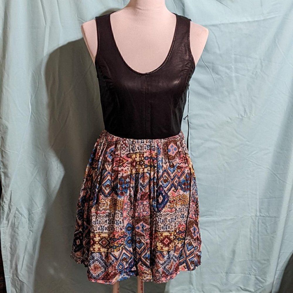 🆕NWT BCNU FAUX LEATHER TOP, FULLY LINED COLORFUL GEOMETRIC PRINT SKIRT DRESS M